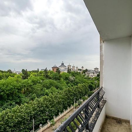 Roof View Bucharest Artesian Fountains Apartment Luaran gambar